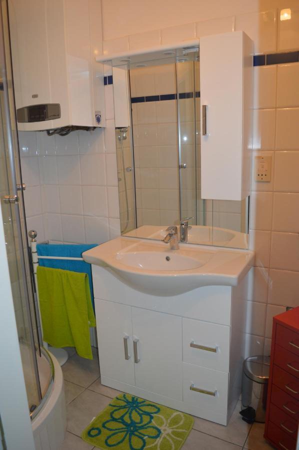 Nette Altbauwohnung Nur 10 Min Von Der City Vienna Esterno foto