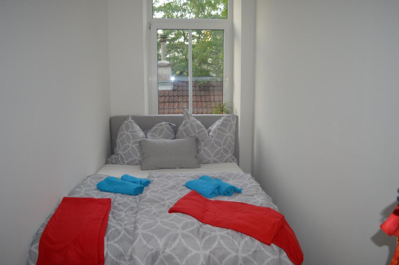 Nette Altbauwohnung Nur 10 Min Von Der City Vienna Esterno foto