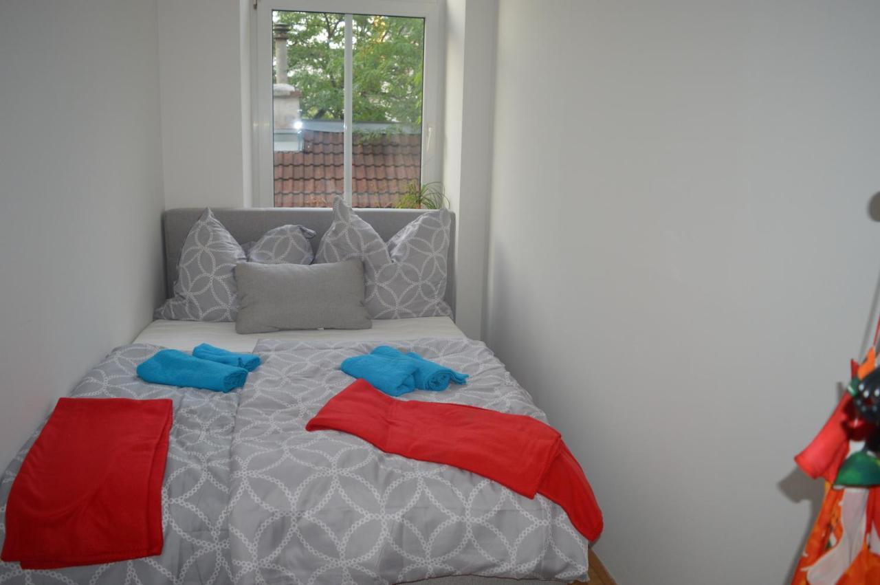 Nette Altbauwohnung Nur 10 Min Von Der City Vienna Esterno foto
