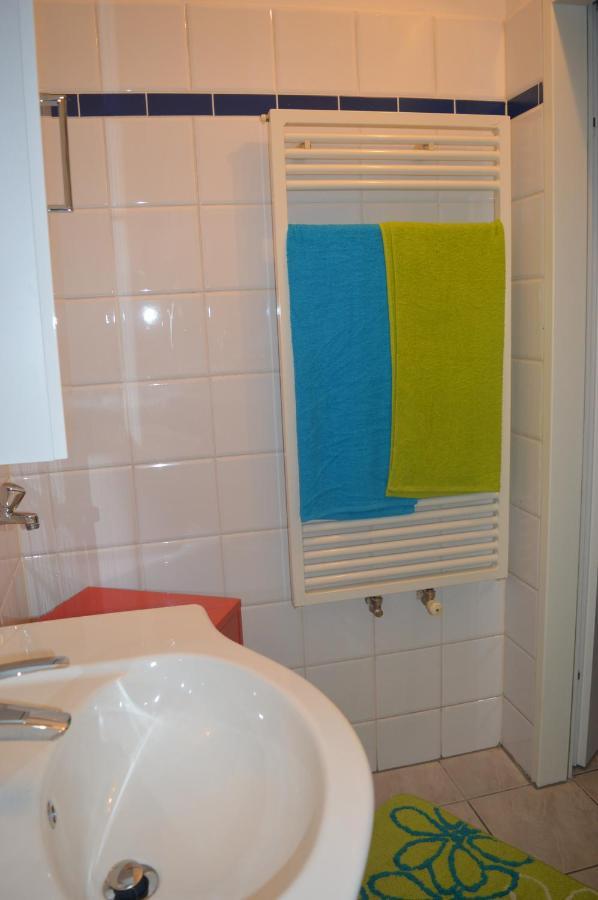Nette Altbauwohnung Nur 10 Min Von Der City Vienna Esterno foto