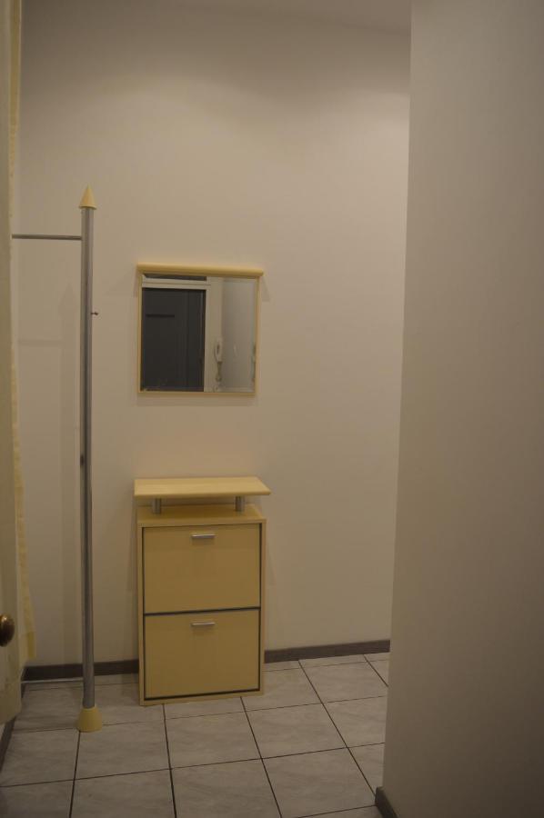 Nette Altbauwohnung Nur 10 Min Von Der City Vienna Esterno foto