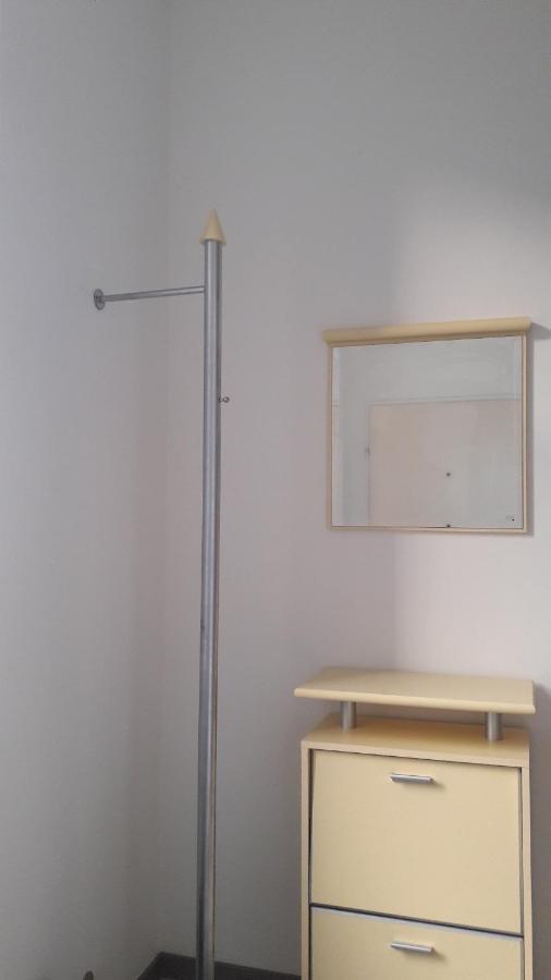 Nette Altbauwohnung Nur 10 Min Von Der City Vienna Esterno foto