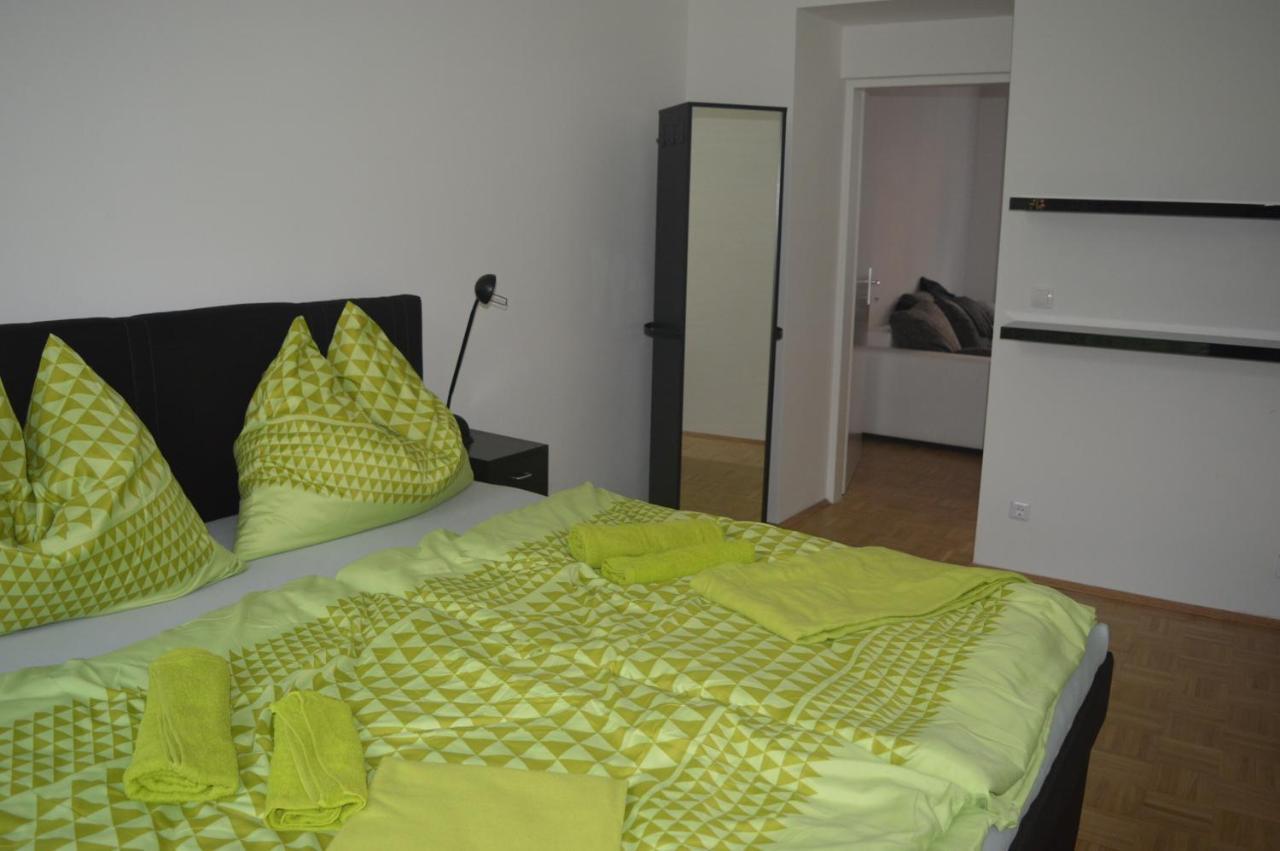 Nette Altbauwohnung Nur 10 Min Von Der City Vienna Esterno foto