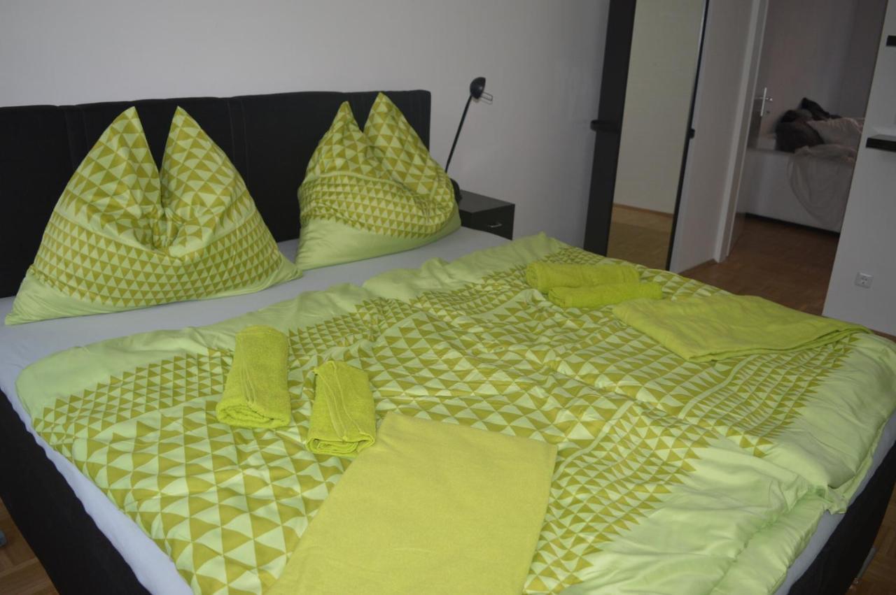 Nette Altbauwohnung Nur 10 Min Von Der City Vienna Esterno foto