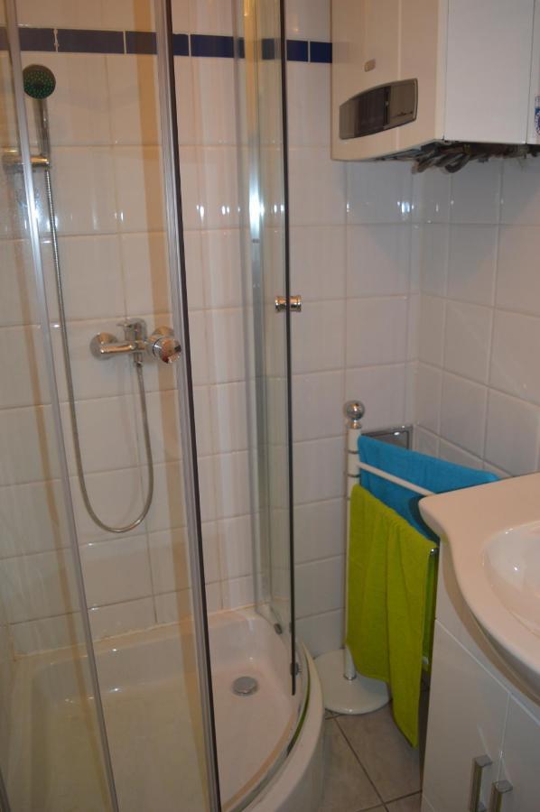 Nette Altbauwohnung Nur 10 Min Von Der City Vienna Esterno foto