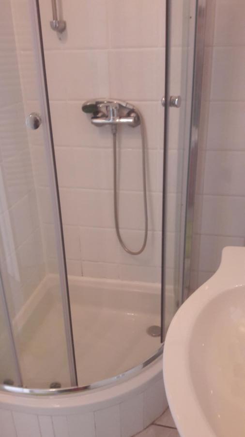 Nette Altbauwohnung Nur 10 Min Von Der City Vienna Esterno foto