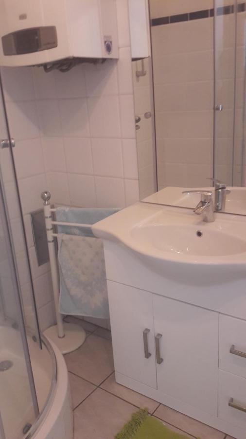 Nette Altbauwohnung Nur 10 Min Von Der City Vienna Esterno foto