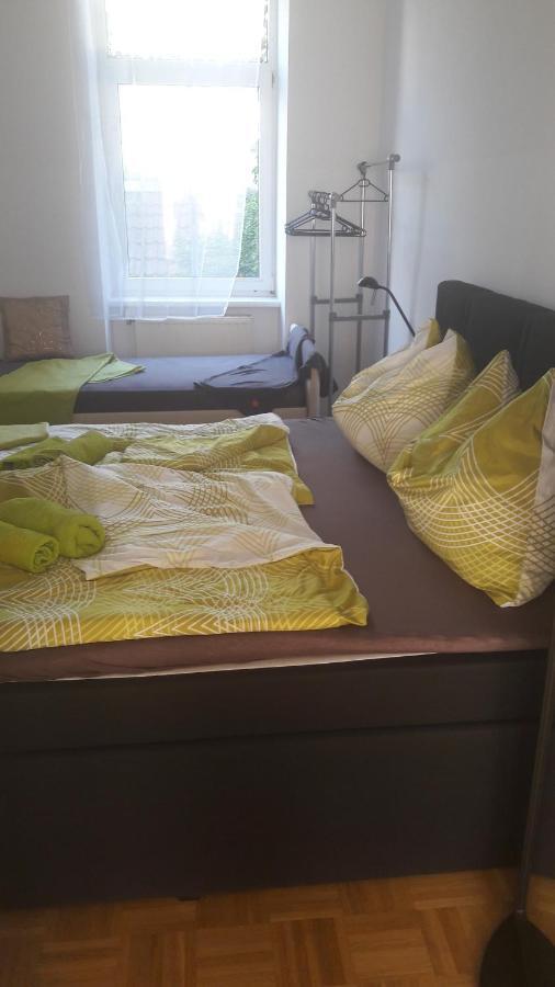Nette Altbauwohnung Nur 10 Min Von Der City Vienna Esterno foto