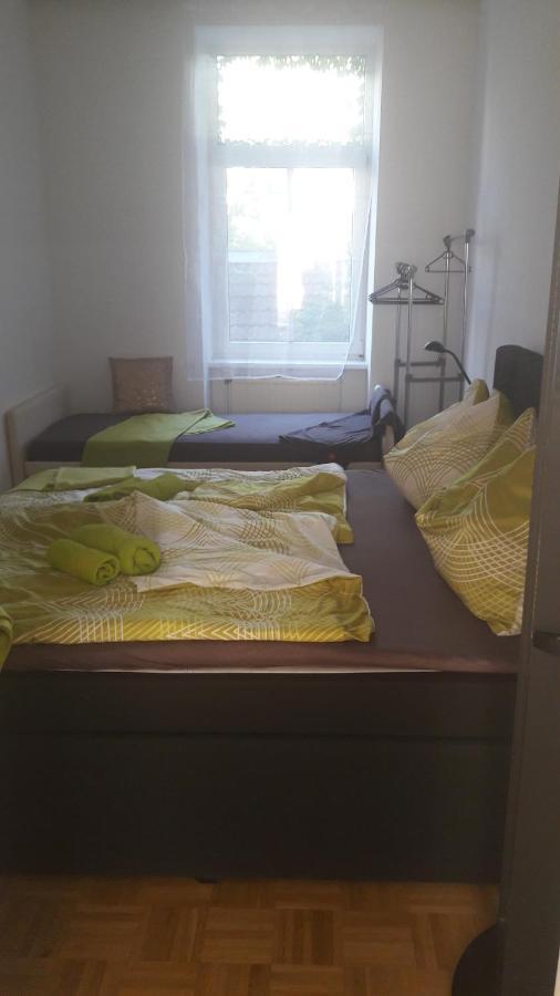 Nette Altbauwohnung Nur 10 Min Von Der City Vienna Esterno foto